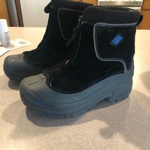 Size 4 Boys Youth Bugaboot Plus ZIP